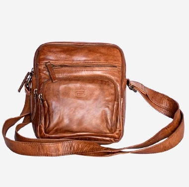 Bolso Artesanal tipo bandolera color cuero de Coferpiel