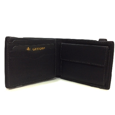 Americana de Piel con Monedero con Goma en color Negro