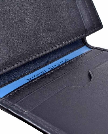 Billetera hombre de Piel color Negro con Azul Bellido