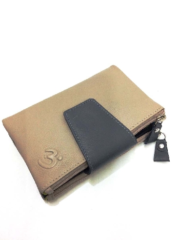Billetero Belmonte de Piel Suave color Taupe Mediano