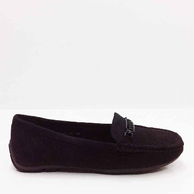 Mocasin para Mujer en color Negro acabado picado