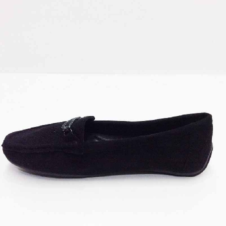 Mocasin para Mujer en color Negro acabado picado