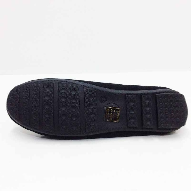 Mocasin para Mujer en color Negro acabado picado