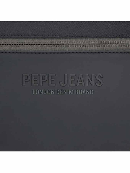 Mochila Negra para el Portátil de Pepe Jeans Sail Up