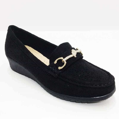 Mocasin con cuña Negro para mujer con cadena