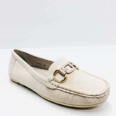 Mocasin Beig para mujer con cadena