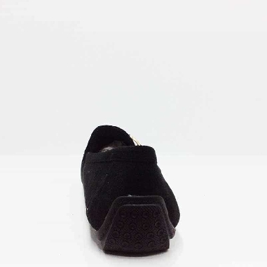 Mocasin Negro para mujer con cadena