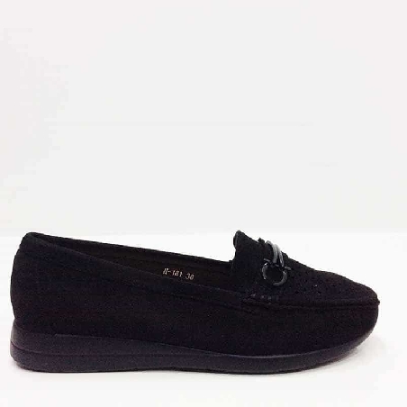 Mocasin Negro para Mujer con cuña baja acabado picado