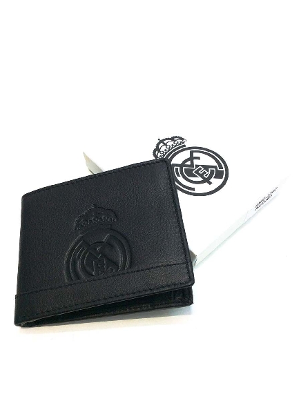 Cartera Americana con monedero del Real Madrid Estadio en Piel Negra