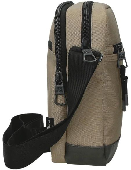 Bandolera para hombre de Pepe Jeans Waltfotd Camel de lado