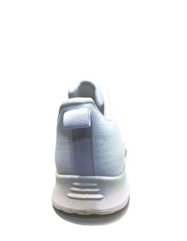 Deportivas blancas para mujer ligeras y frescas | Estilo deportivo casual