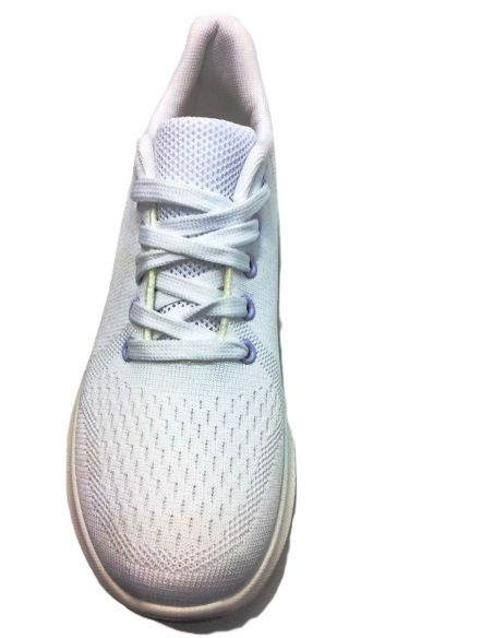 Deportivas blancas para mujer ligeras y frescas | Estilo deportivo casual