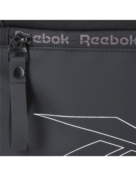 Riñonera Reebok serie Columbus en color negro